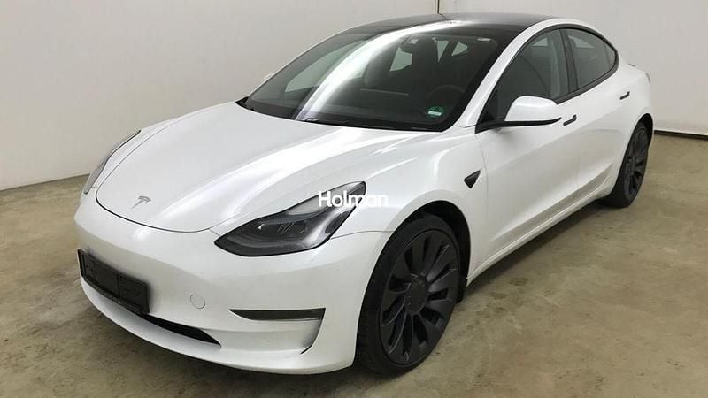 Weiß Gebraucht 2022 Tesla Model 3 Performance Limousine | 31.249 € (Fairer Preis) - Bild 1/4