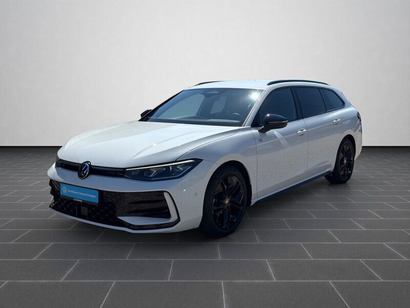Pure white Gebraucht 2024 VW Passat R-line Kombi | 37.490 € (Guter Preis) - Bild 1/4