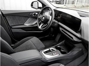 Neu BMW 120 156 PS (114 kW) 2026 Weiß (alpinweiß uni) Kleinwagen