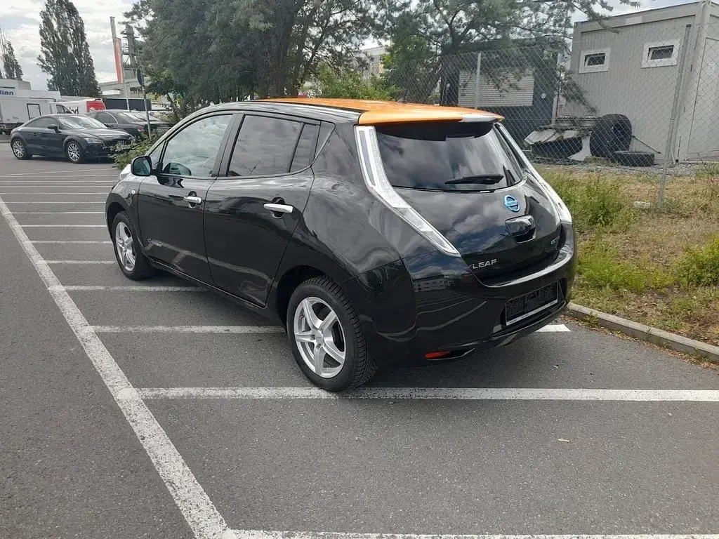 Gebraucht Nissan Leaf 80 kW (109 PS) 2016 Schwarz Kleinwagen