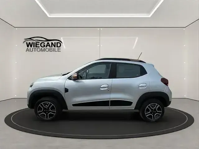 Second-hand Dacia Spring Extreme 47 kW (65 CP) 2024 Argintiu Hatchback