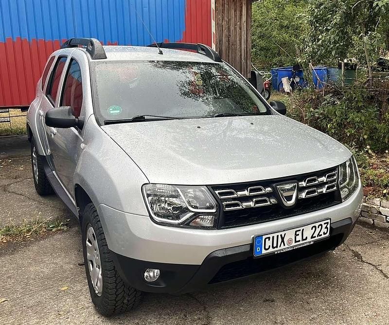 Silber Gebraucht 2017 Dacia Duster SUV | 12.500 € (Fairer Preis) - Bild 1/4