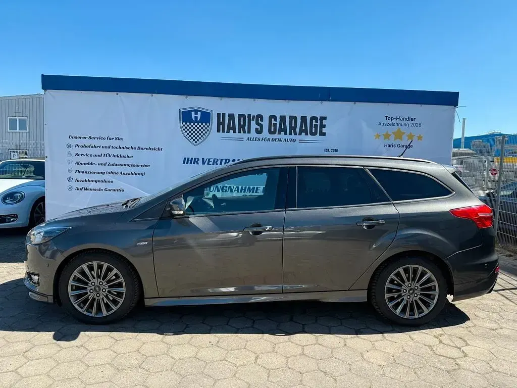 Używany Ford Focus ST-Line 150 KM (110 kW) 2018 Szary Sedan/Limuzyna