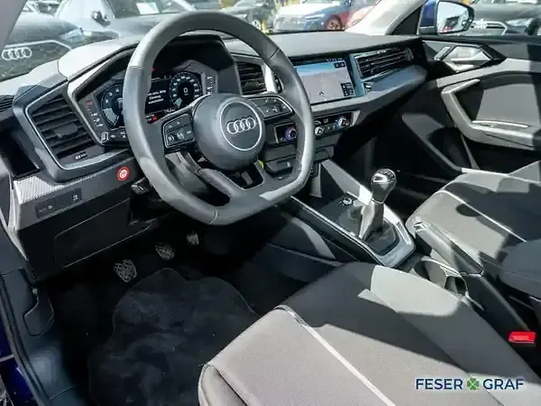 Gebraucht Audi A1 Sport 95 PS (69 kW) 2025 Navarrablau metallic SUV