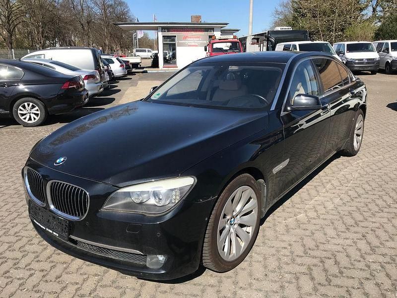 Gebraucht BMW ActiveHybrid 7 449 PS (330 kW) 2010 Schwarz Limousine