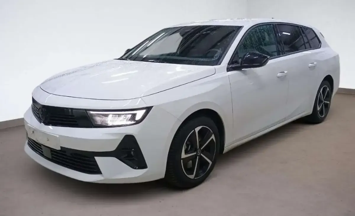 Gebraucht Opel Astra 131 PS (96 kW) 2024 Weiß Kleinwagen