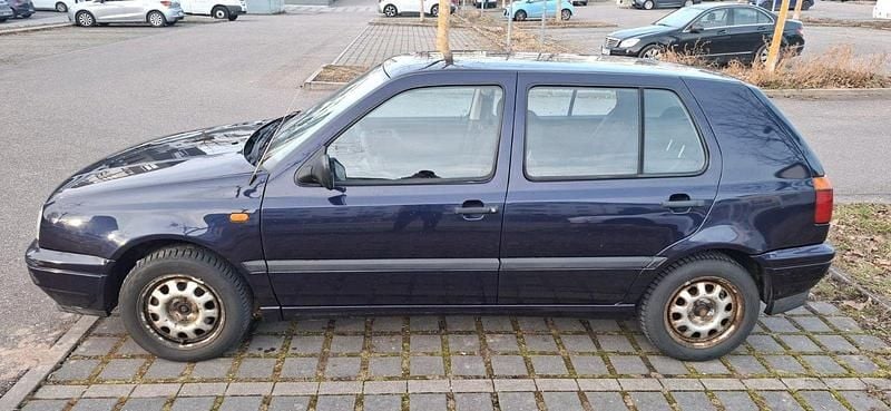 Blau Gebraucht 1997 VW Golf III Comfortline Kombi | 900 € (Guter Preis) - Bild 1/4