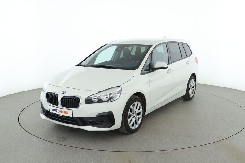 Weiß Gebraucht 2019 BMW 218 Gran Tourer Advantage Van / Kleinbus | 18.010 € (Etwas zu teuer) - Bild 1/4