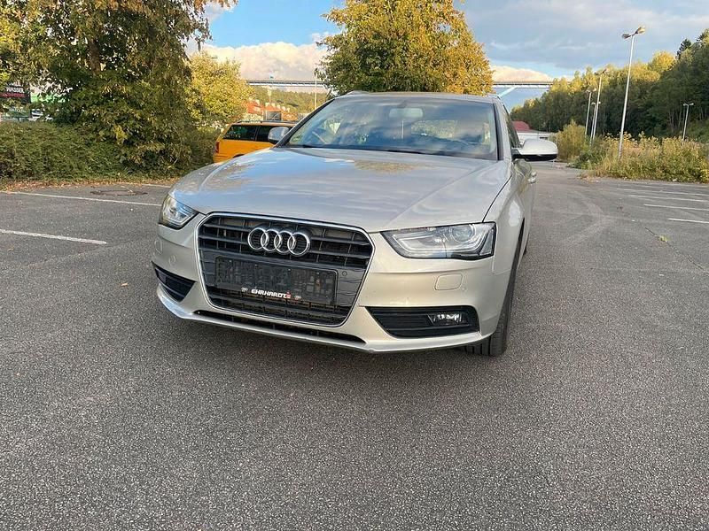 Beige Gebraucht 2013 Audi A4 Ambiente Kombi | 7.499 € (Superpreis) - Bild 1/4