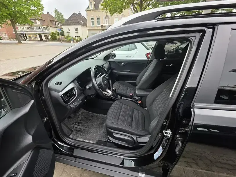 Gebraucht Kia Stonic Vision 101 PS (74 kW) 2021 Schwarz SUV