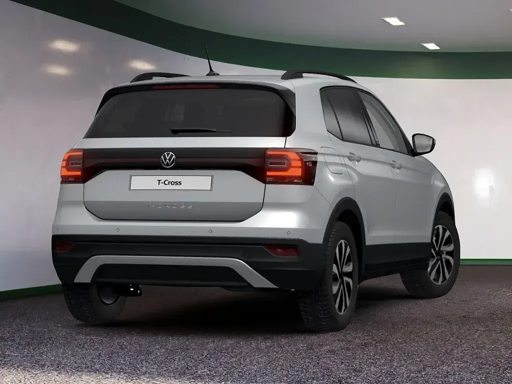 Gebraucht VW T-Cross Active 110 PS (80 kW) 2021 Silber / reflexsilber SUV