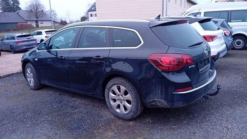 Gebraucht Opel Astra Exklusiv 136 PS (100 kW) 2016 Schwarz Kombi