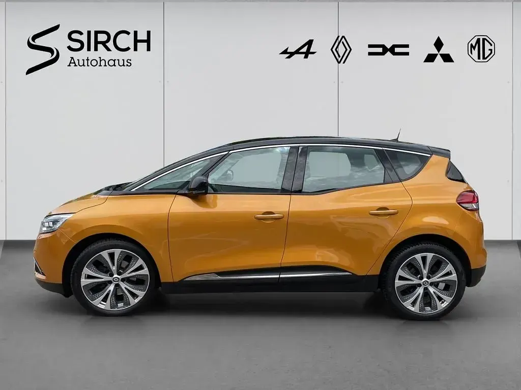 Gebraucht Renault Scénic III Intens 132 PS (97 kW) 2017 Gelb Van / Kleinbus