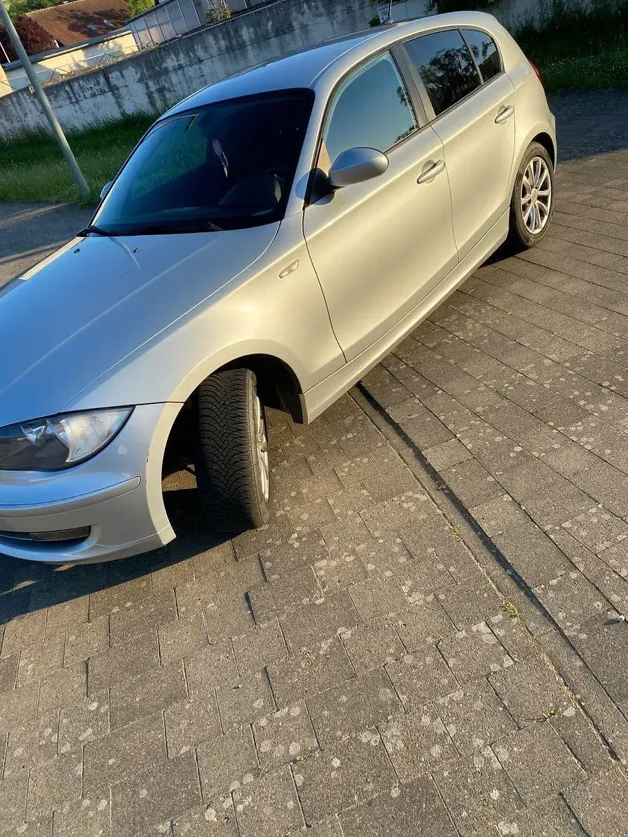 Gebraucht BMW 116 122 PS (89 kW) 2009 Silber Kleinwagen