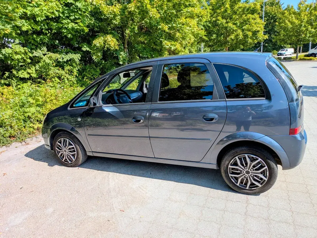 Gebraucht Opel Meriva 105 PS (77 kW) 2009 Blau Van / Kleinbus
