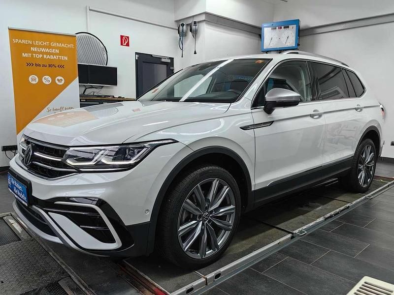 Gebraucht VW Tiguan Allspace Elegance 200 PS (147 kW) 2024 Weiß SUV