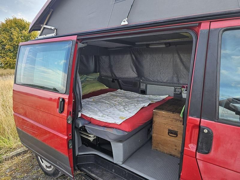 Second-hand VW T4 122 CP (89 kW) 1994 Roșu Van