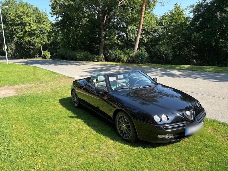 Gebraucht Alfa Romeo Spider 150 PS (110 kW) 2000 Schwarz Cabrio