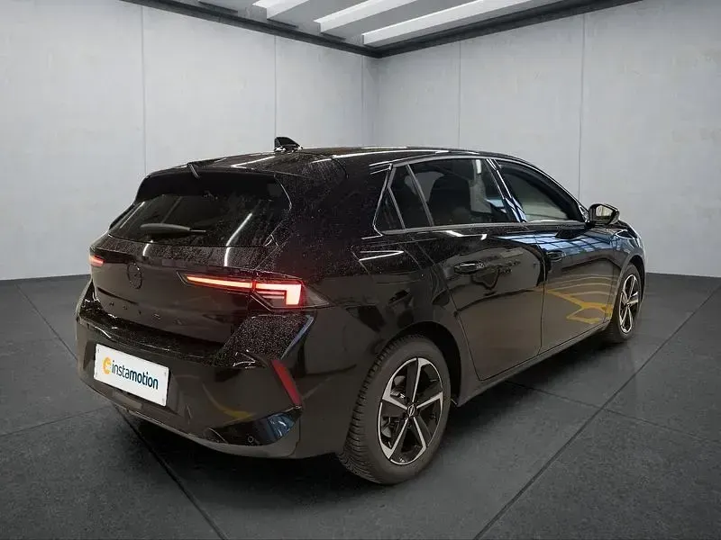 Gebraucht Opel Astra 131 PS (96 kW) 2025 Schwarz Kleinwagen