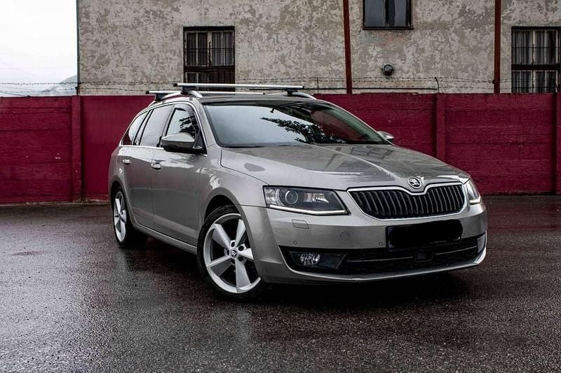 Gebraucht Skoda Octavia Elegance 150 PS (110 kW) 2014 Grau Kleinwagen
