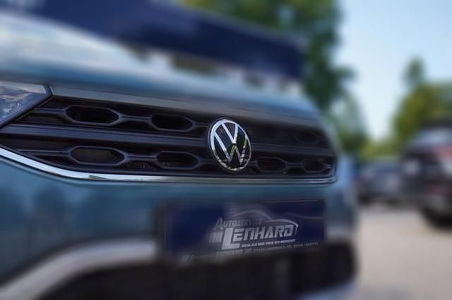 Gebraucht VW T-Roc 150 PS (110 kW) 2023 Blau metallic SUV