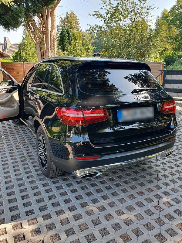 Gebraucht Mercedes GLC250 204 PS (150 kW) 2017 Schwarz SUV