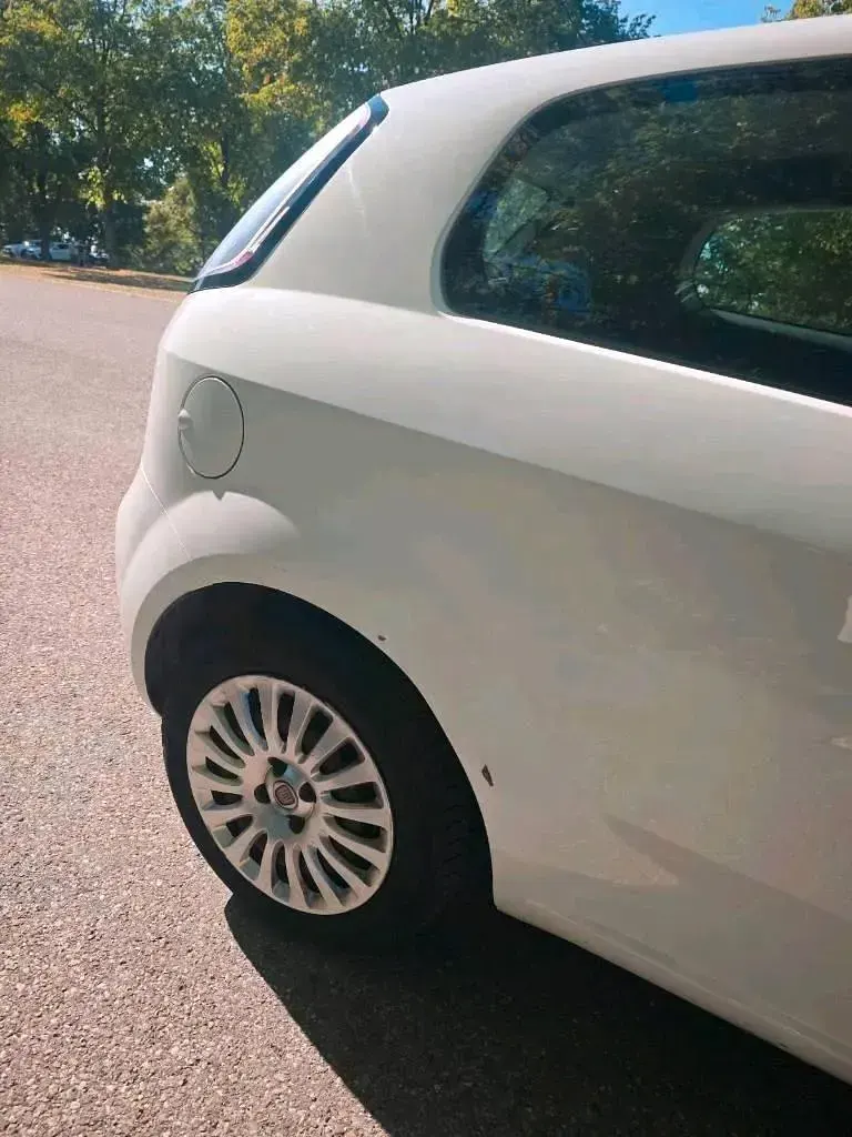 Gebraucht Fiat Punto Evo 78 PS (57 kW) 2010 Weiß Kleinwagen