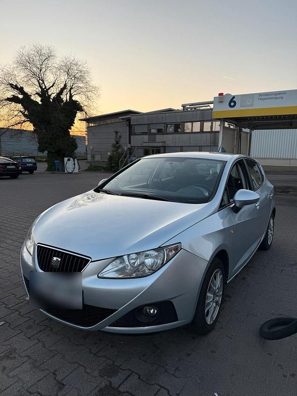 Gebraucht Seat Ibiza 85 PS (62 kW) 2010 Silber Kleinwagen