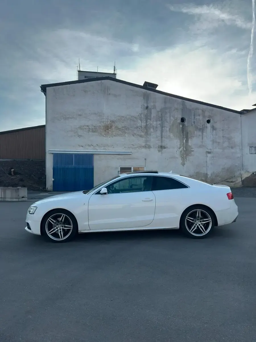 Używany Audi A5 Design 245 KM (180 kW) 2012 Biały Coupe
