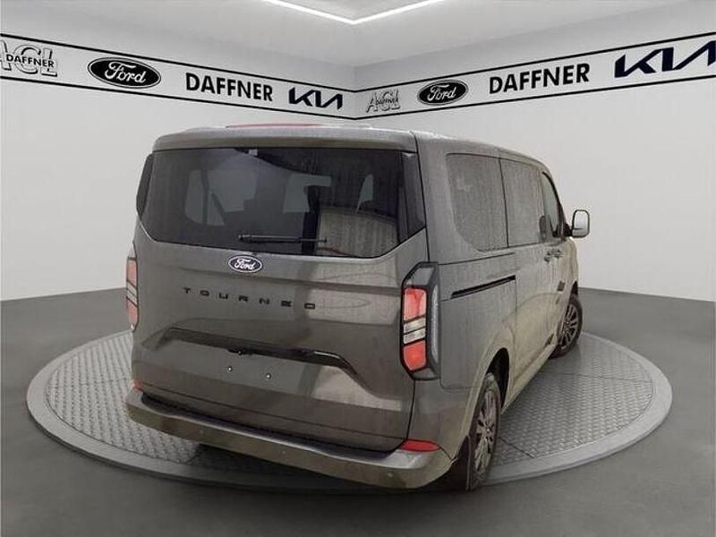 Gebraucht Ford Tourneo Custom Titanium 136 PS (100 kW) 2025 Magneticgrau (metallic) Van
