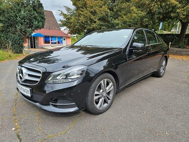 Gebraucht Mercedes E200 136 PS (100 kW) 2014 Schwarz Limousine