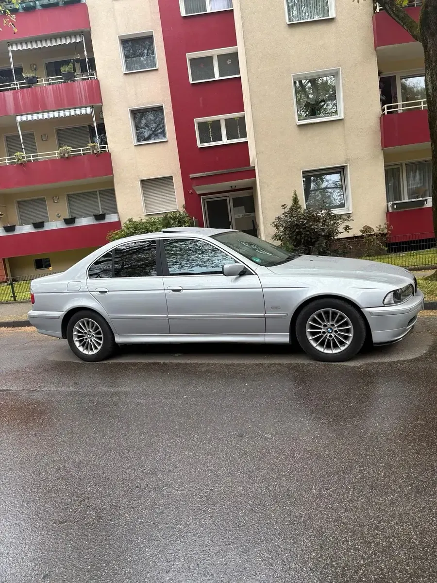 Gebraucht BMW 525 192 PS (141 kW) 2002 Silber Limousine