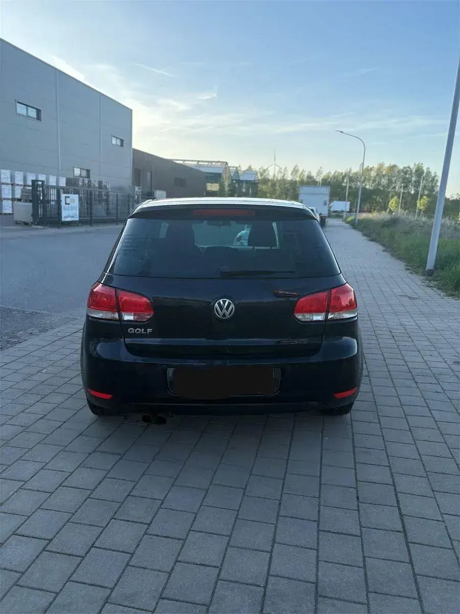 Second-hand VW Golf VI Comfortline 110 CP (80 kW) 2009 Negru Hatchback