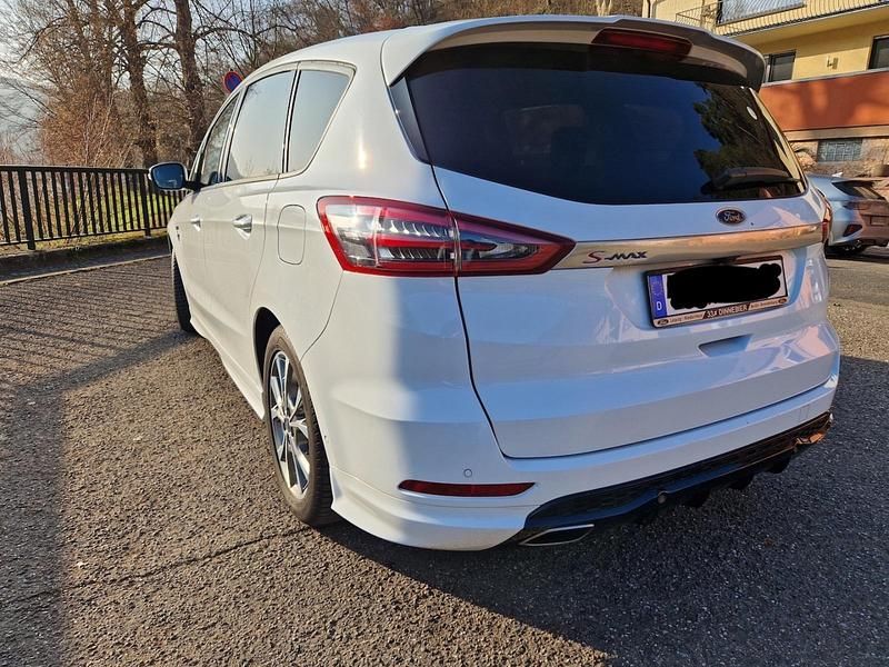 Gebraucht Ford S-MAX ST-Line 241 PS (177 kW) 2019 Weiß Van / Kleinbus