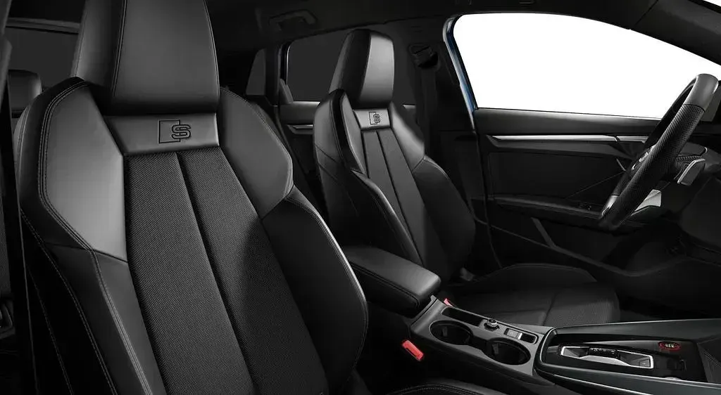 Gebraucht Audi S3 Ambiente 333 PS (244 kW) 2025 Ascariblau Limousine
