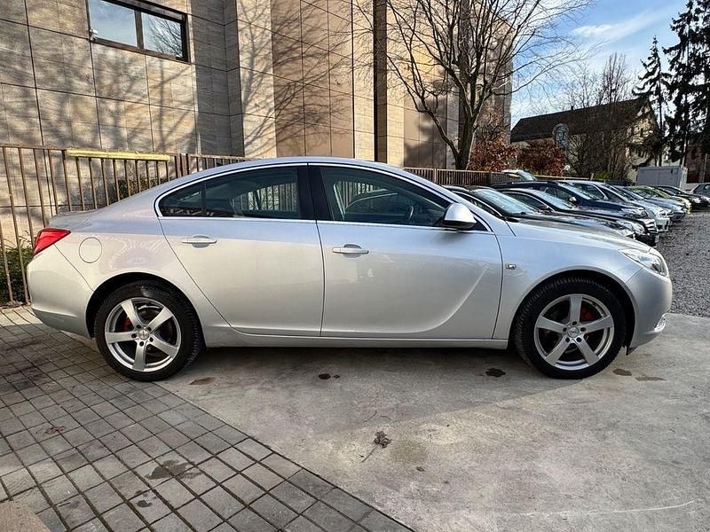 Gebraucht Opel Insignia Edition 131 PS (96 kW) 2008 Silber Limousine