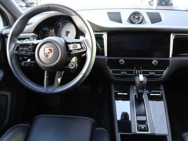 Gebraucht Porsche Macan 381 PS (280 kW) 2024 Kreide (weiss) SUV