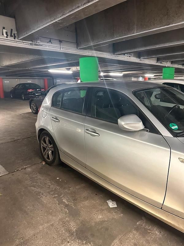 Gebraucht BMW 118 143 PS (105 kW) 2011 Grau Kleinwagen