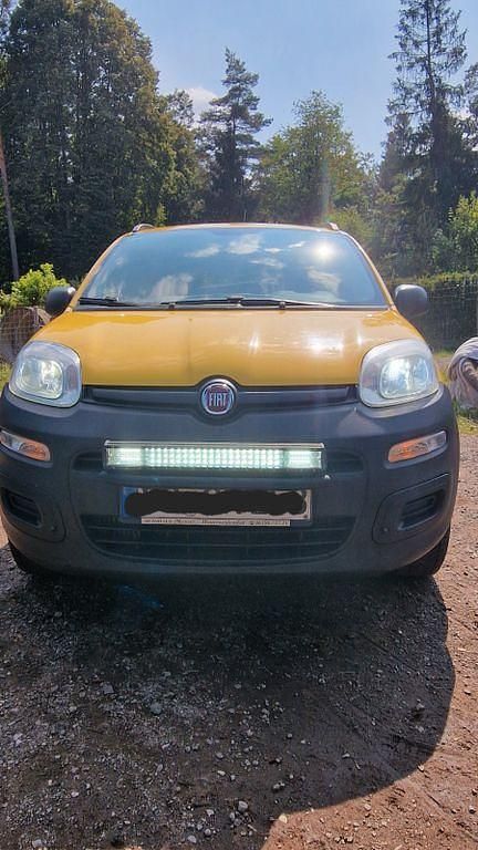 Gelb Gebraucht 2014 Fiat Panda 4x4 Wild Kleinwagen | 4.290 € (Etwas zu teuer) - Bild 1/4