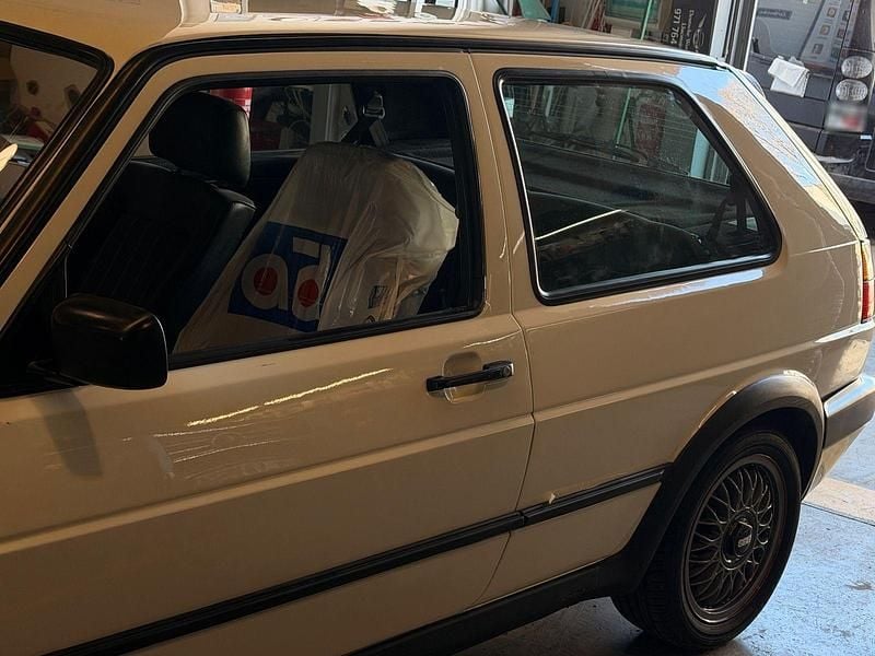 Gebraucht VW Golf GTI 111 PS (81 kW) 1990 Weiß Coupé