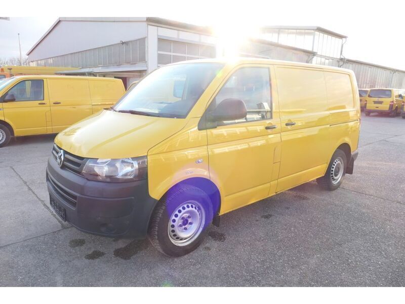 Gebraucht VW T5 84 PS (61 kW) 2013 Ginstergelb r1032 Van