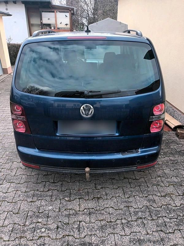 Gebraucht VW Touran 105 PS (77 kW) 2007 Blau Van / Kleinbus