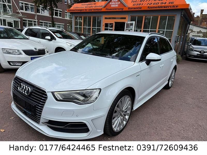 Weiß Gebraucht 2016 Audi A3 e-tron S-Line Kleinwagen | 14.890 € (Guter Preis) - Bild 1/4