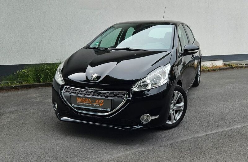Schwarz Gebraucht 2013 Peugeot 208 Allure Kleinwagen | 4.000 € (Superpreis) - Bild 1/4