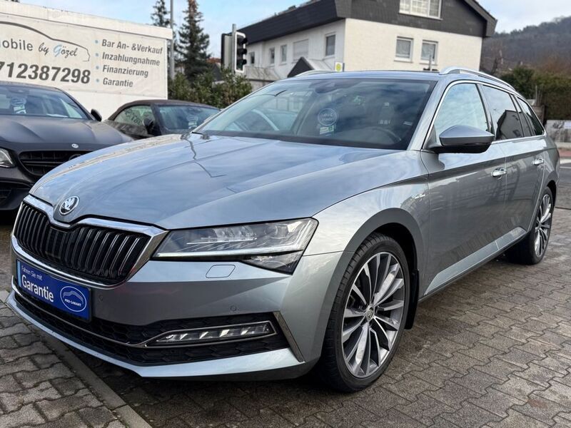 Grau Gebraucht 2021 Skoda Superb LAURIN & KLEMENT Kombi | 33.250 € (Fairer Preis) - Bild 1/4