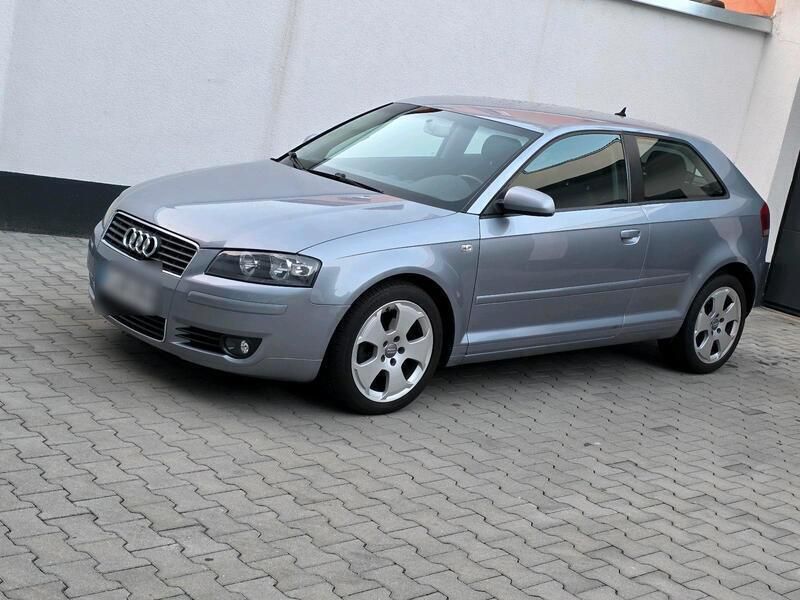 Grau Gebraucht 2004 Audi A3 Limousine | 2.700 € (Fairer Preis) - Bild 1/4