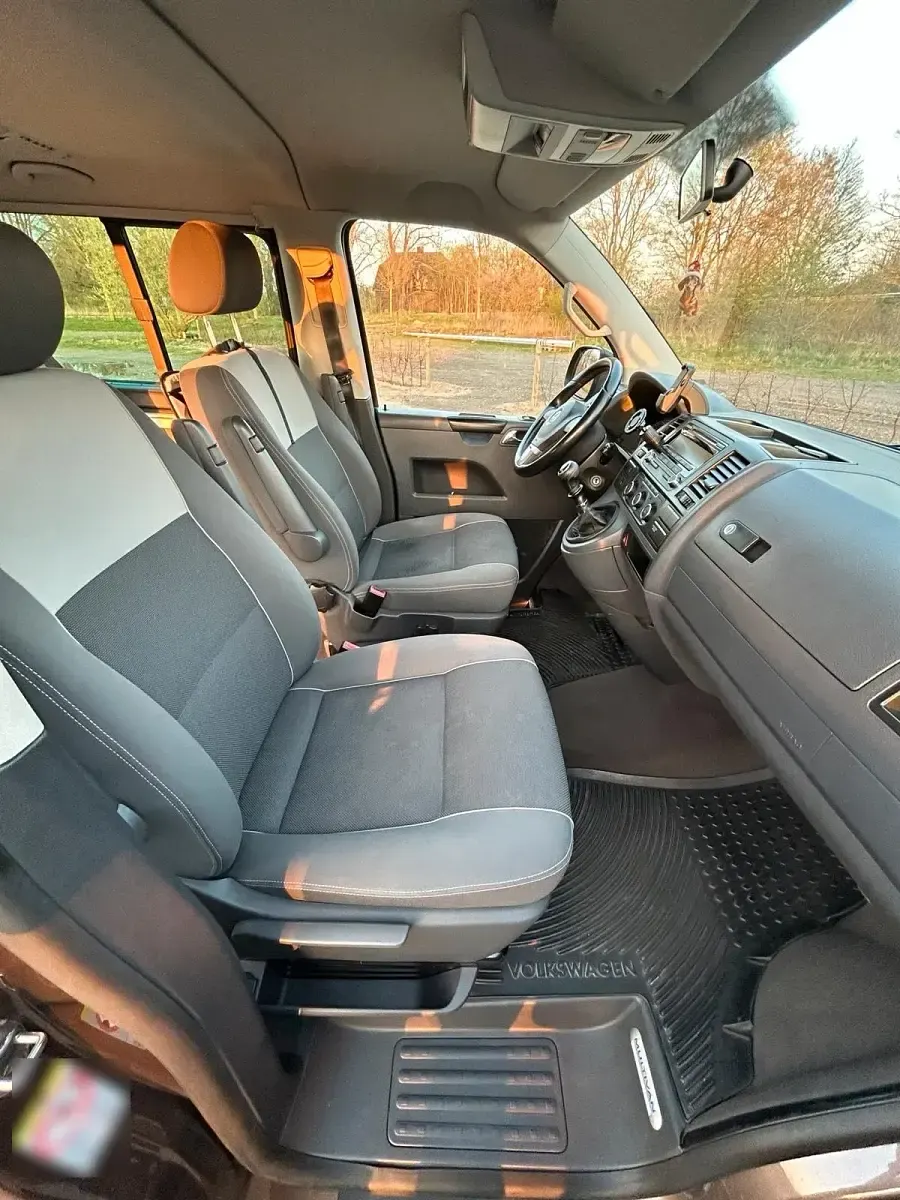 Gebraucht VW Multivan 140 PS (102 kW) 2010 Braun Van / Kleinbus