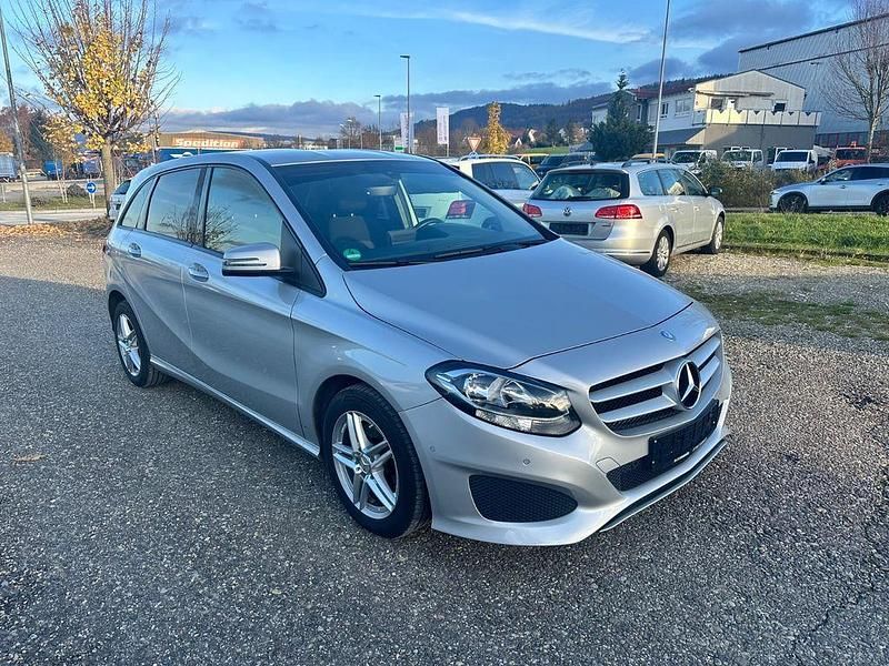 Silber Gebraucht 2016 Mercedes B220 Van / Kleinbus | 14.900 € (Guter Preis) - Bild 1/4