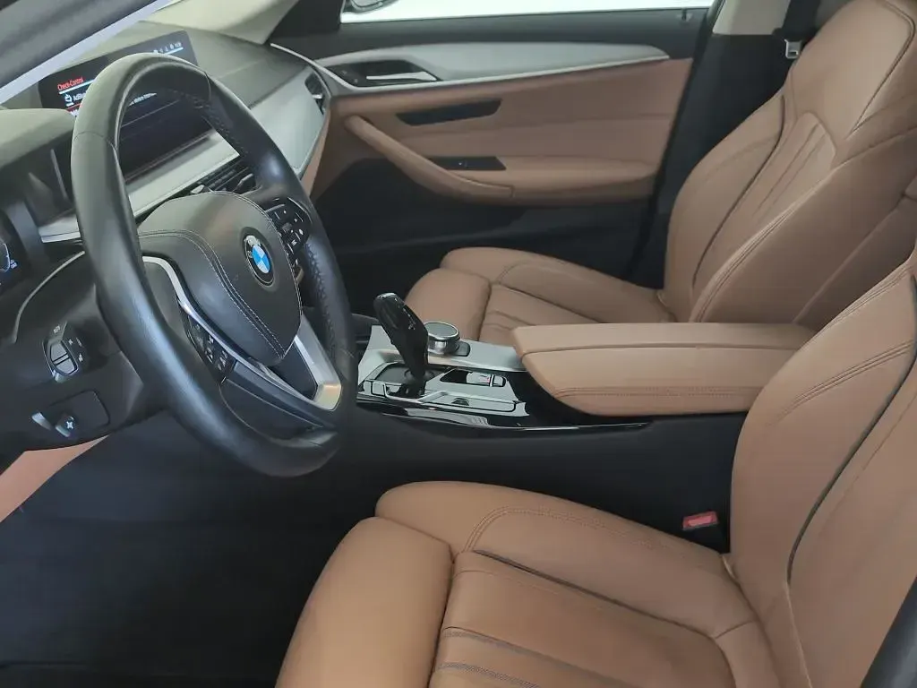 Gebraucht BMW 520 190 PS (139 kW) 2023 Schwarz Kombi
