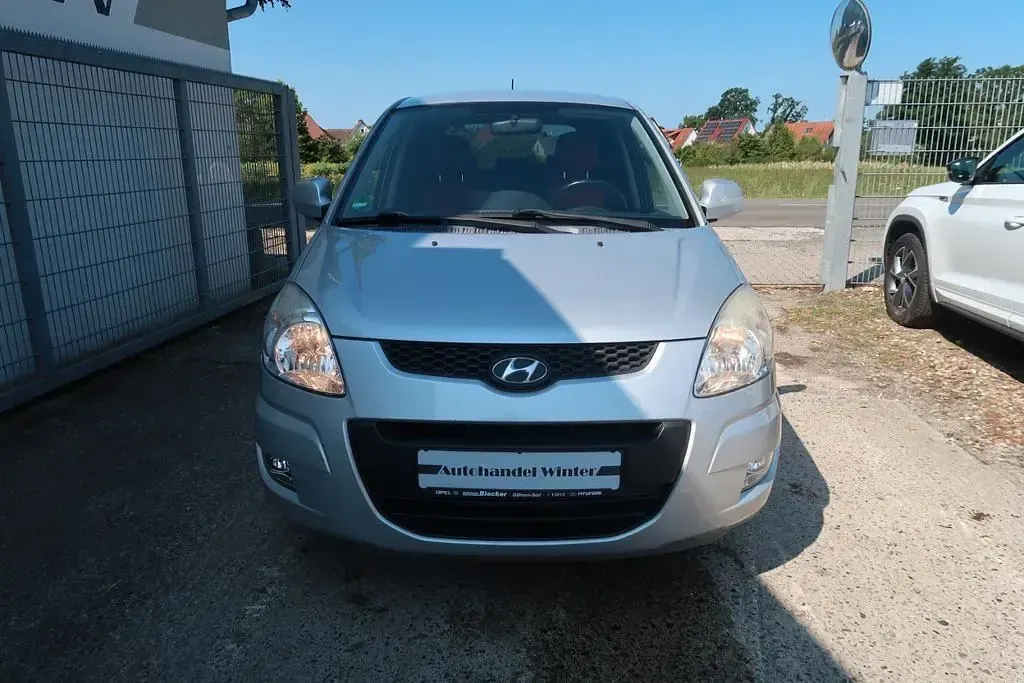 Gebraucht Hyundai Matrix Comfort 103 PS (75 kW) 2009 Silber Van / Kleinbus